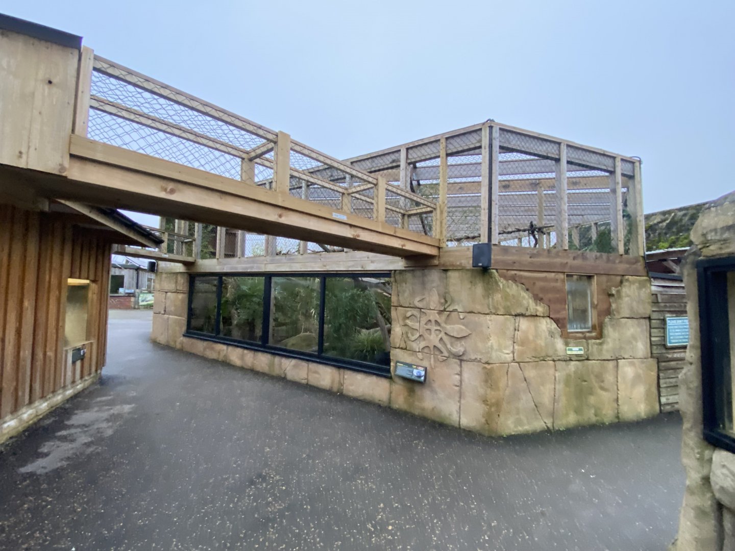 Binturong exhibit 040124