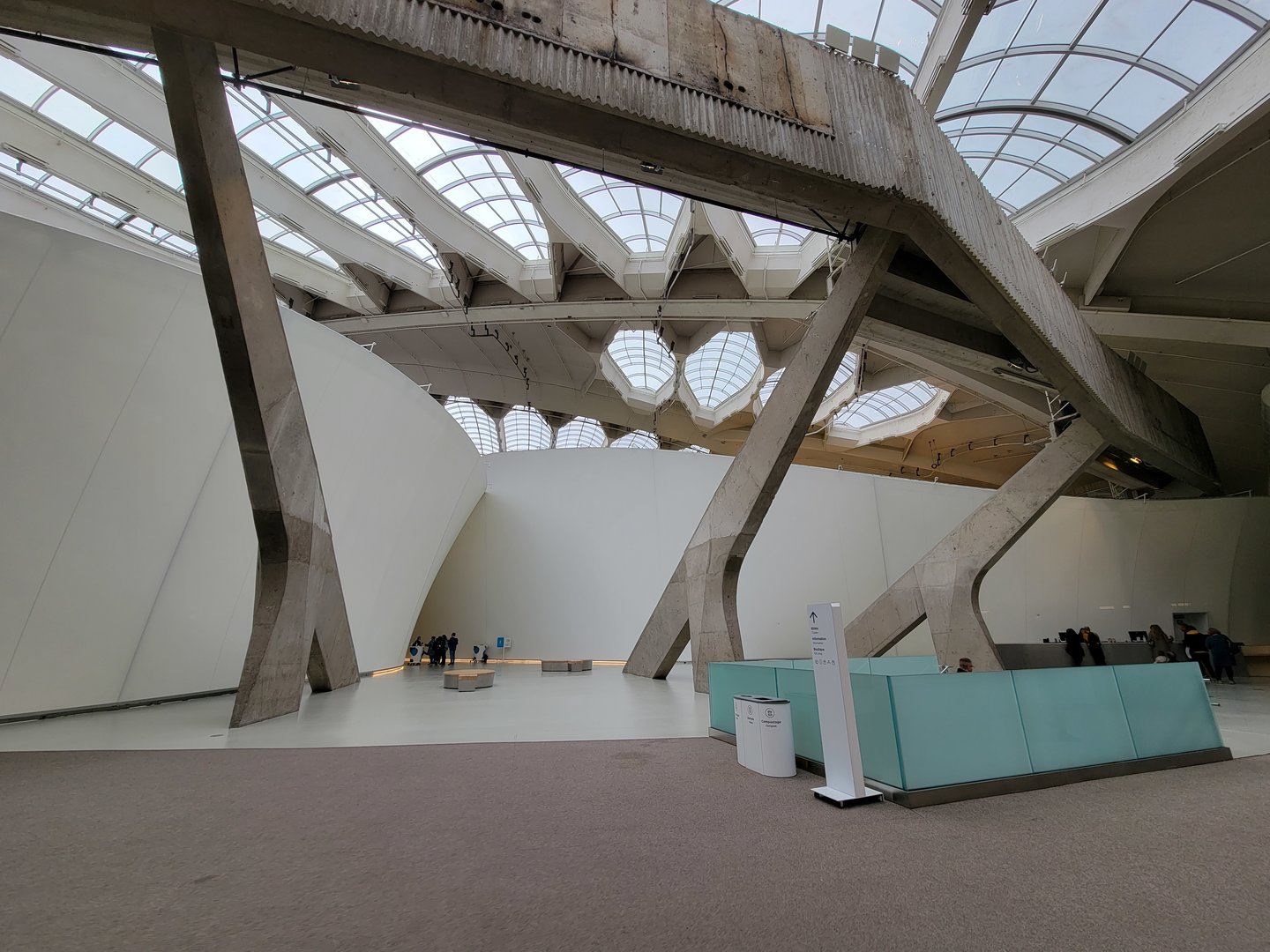 Biodôme Montréal - Inside front doors