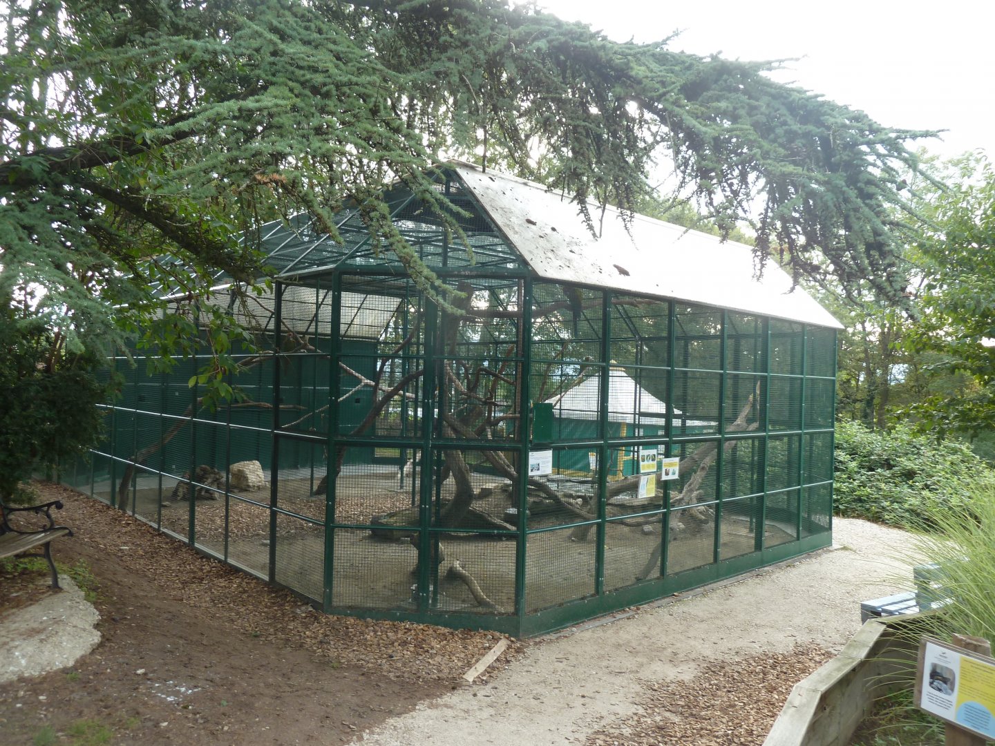 Bioparc Genève - Parrot aviary