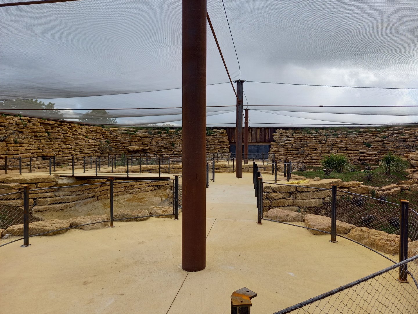 Bioparc Zoo de Doué - New african dry aviary