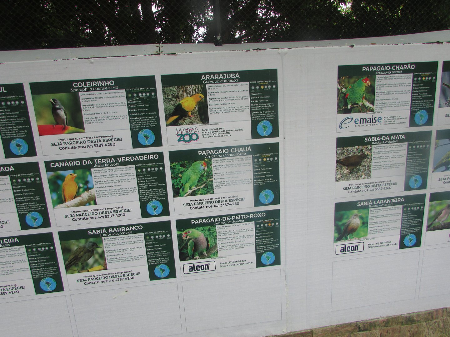 BioParque Zoo Pomerode - signage in the walthrough aviary