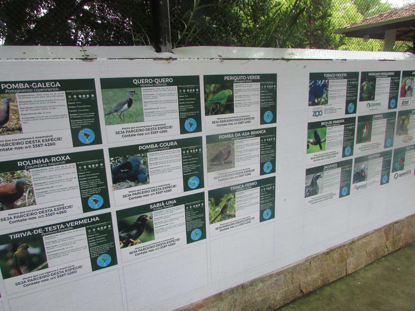 BioParque Zoo Pomerode - Signage in the walthrough aviary