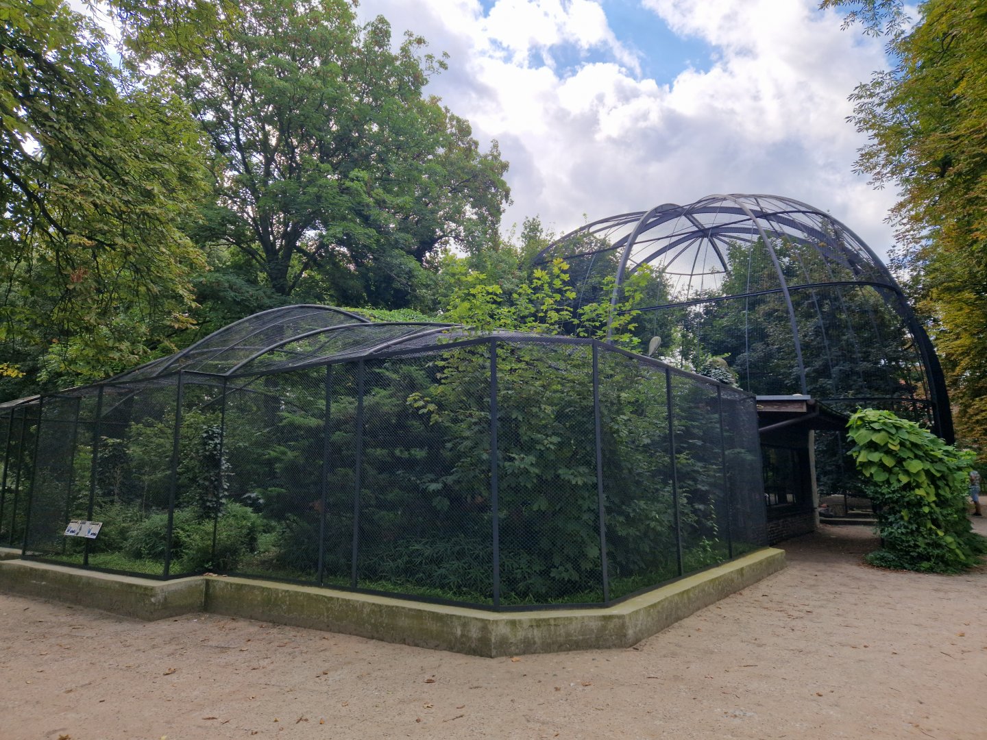 Bird aviaries