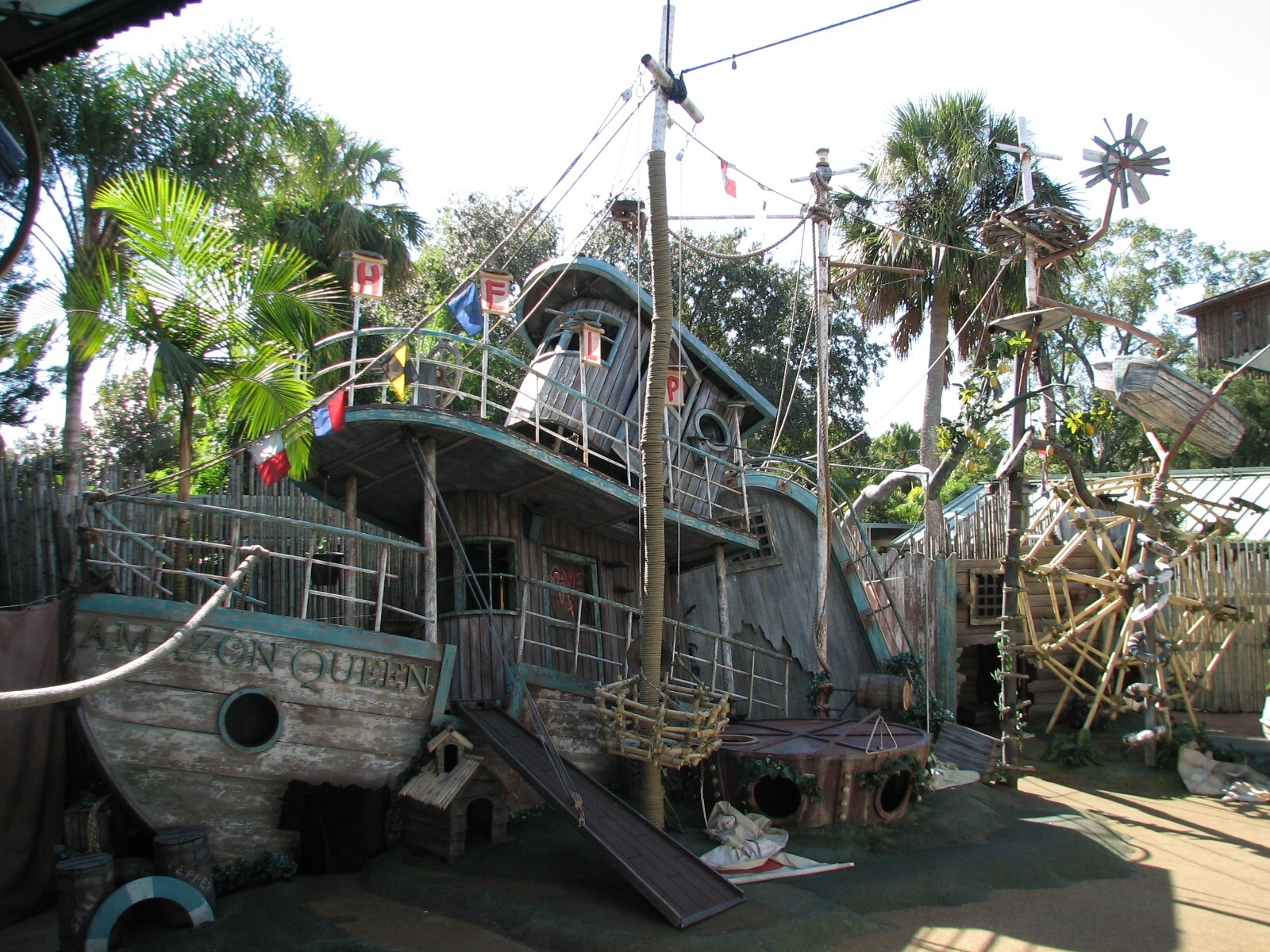 Bird Gardens Theater - Critter Castaways