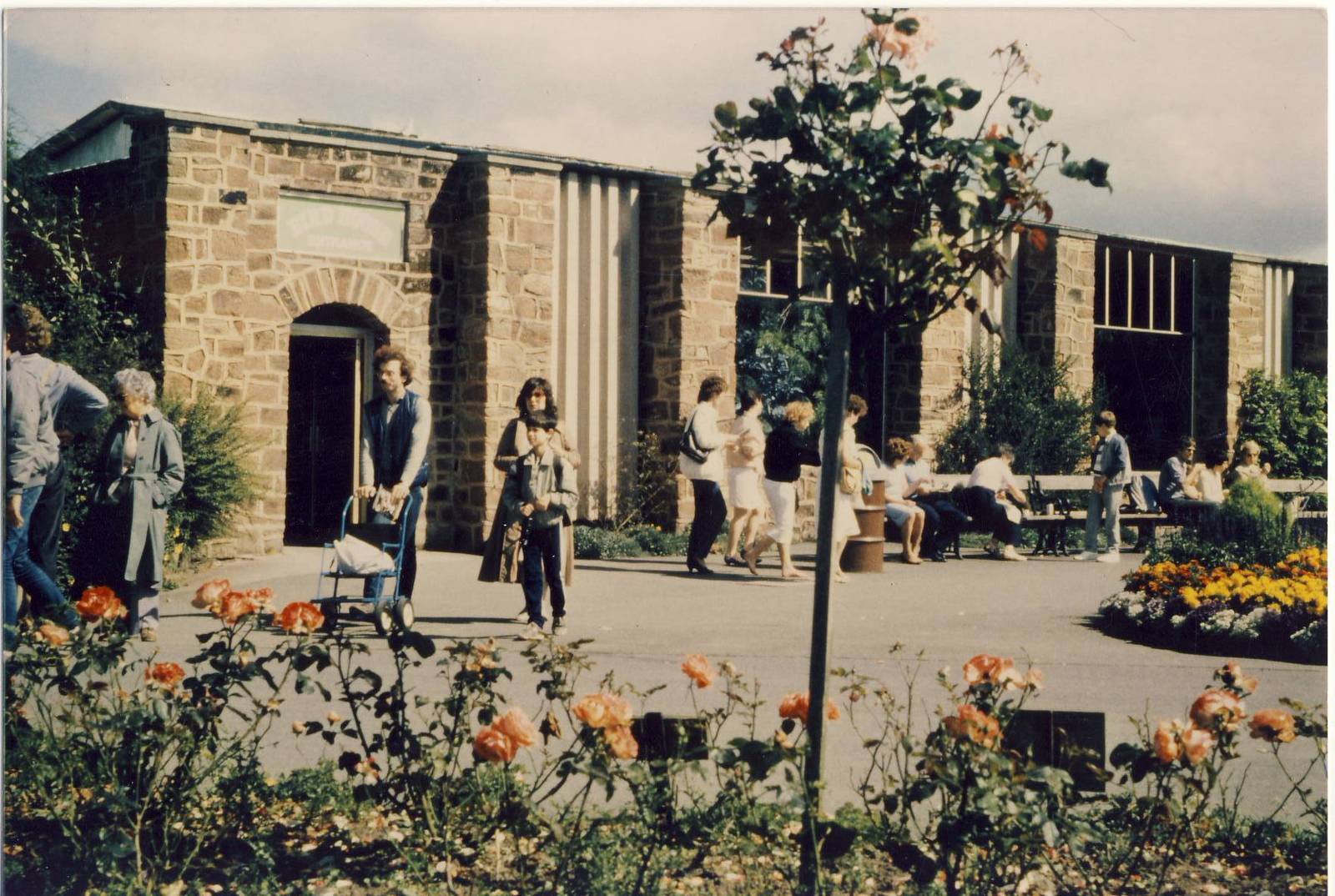 Bird House Chester Zoo 10 August 1985