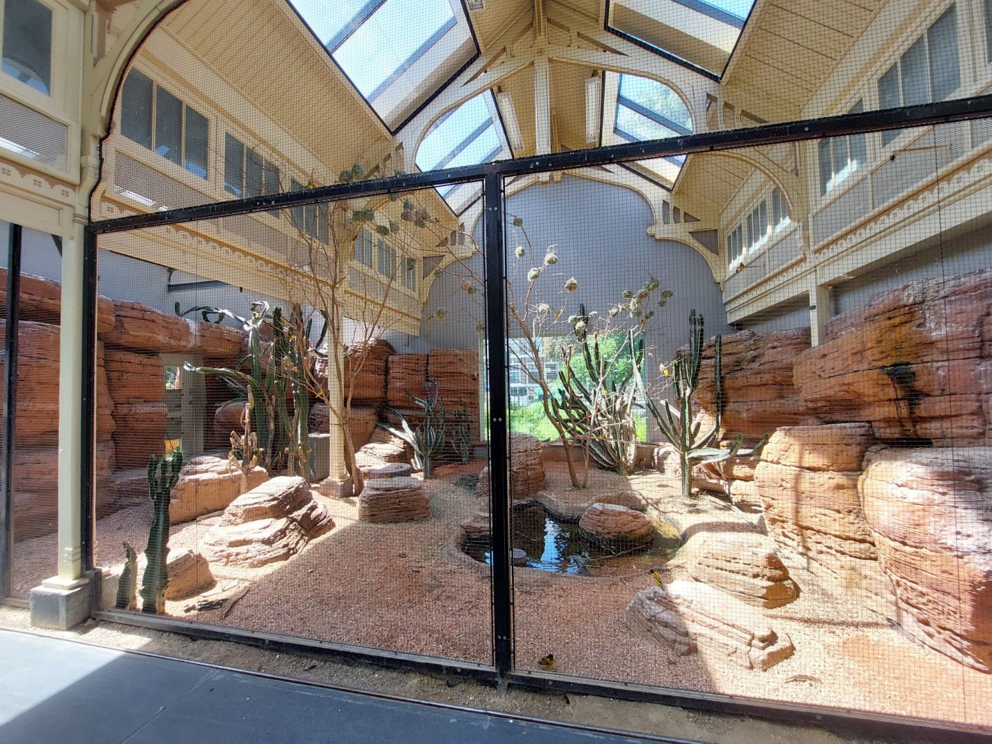 Bird House, Indoor Desert Aviary