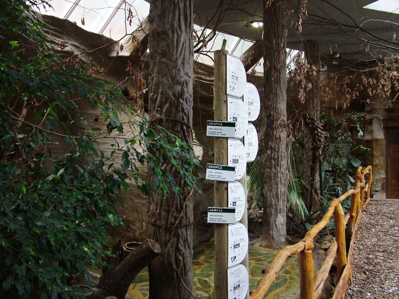 Bird House Interior at Decin, 28/08/12