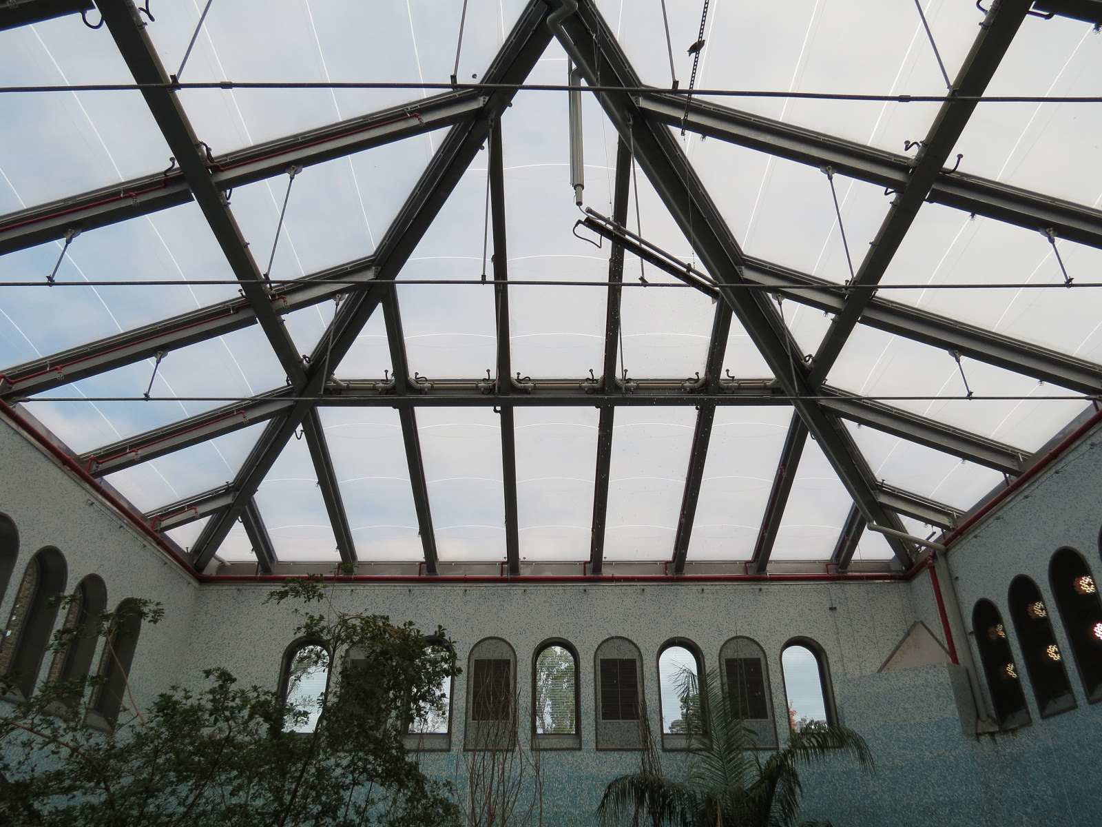 Bird House - Songbird Aviary