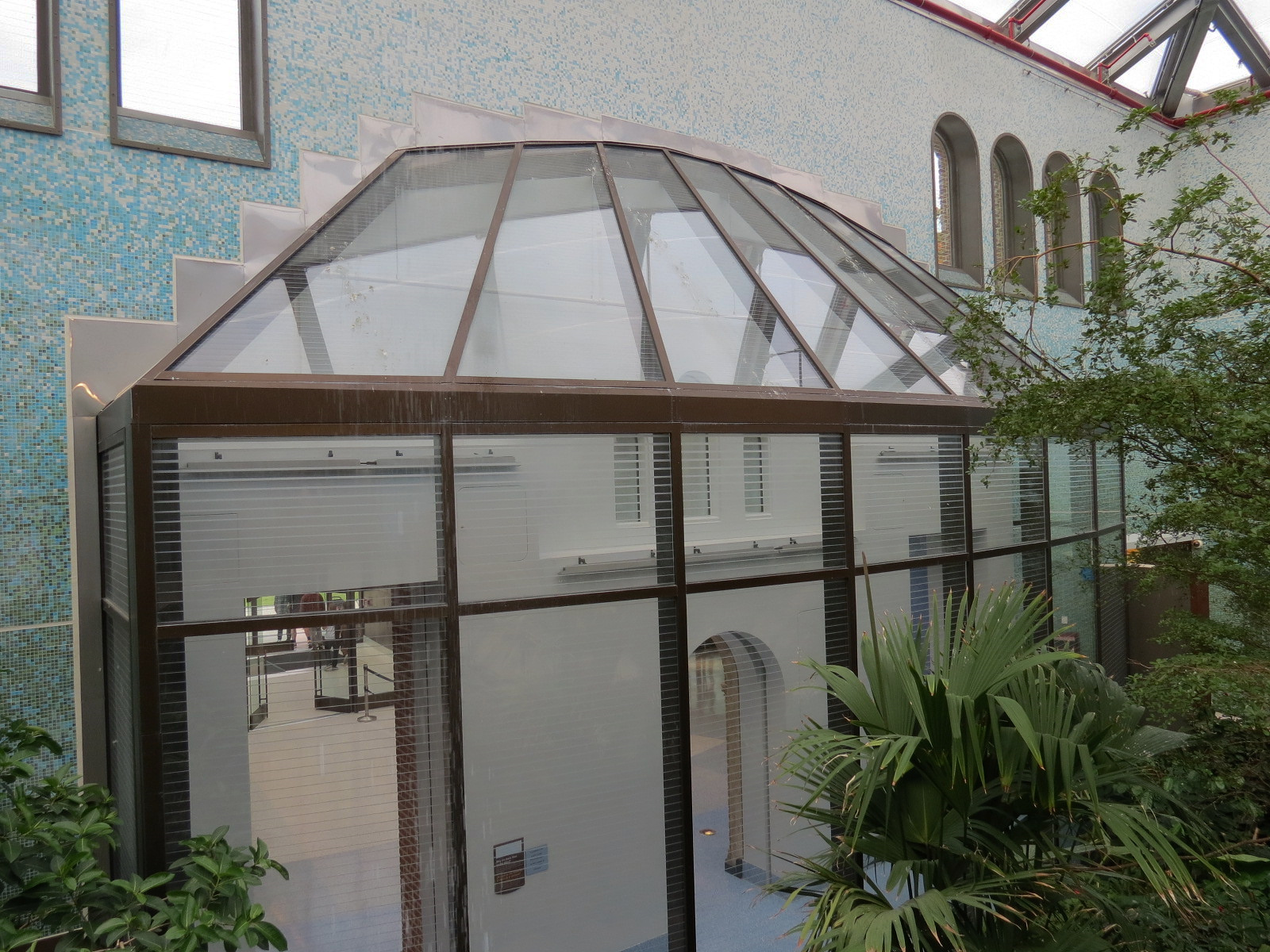 Bird House - Songbird Aviary