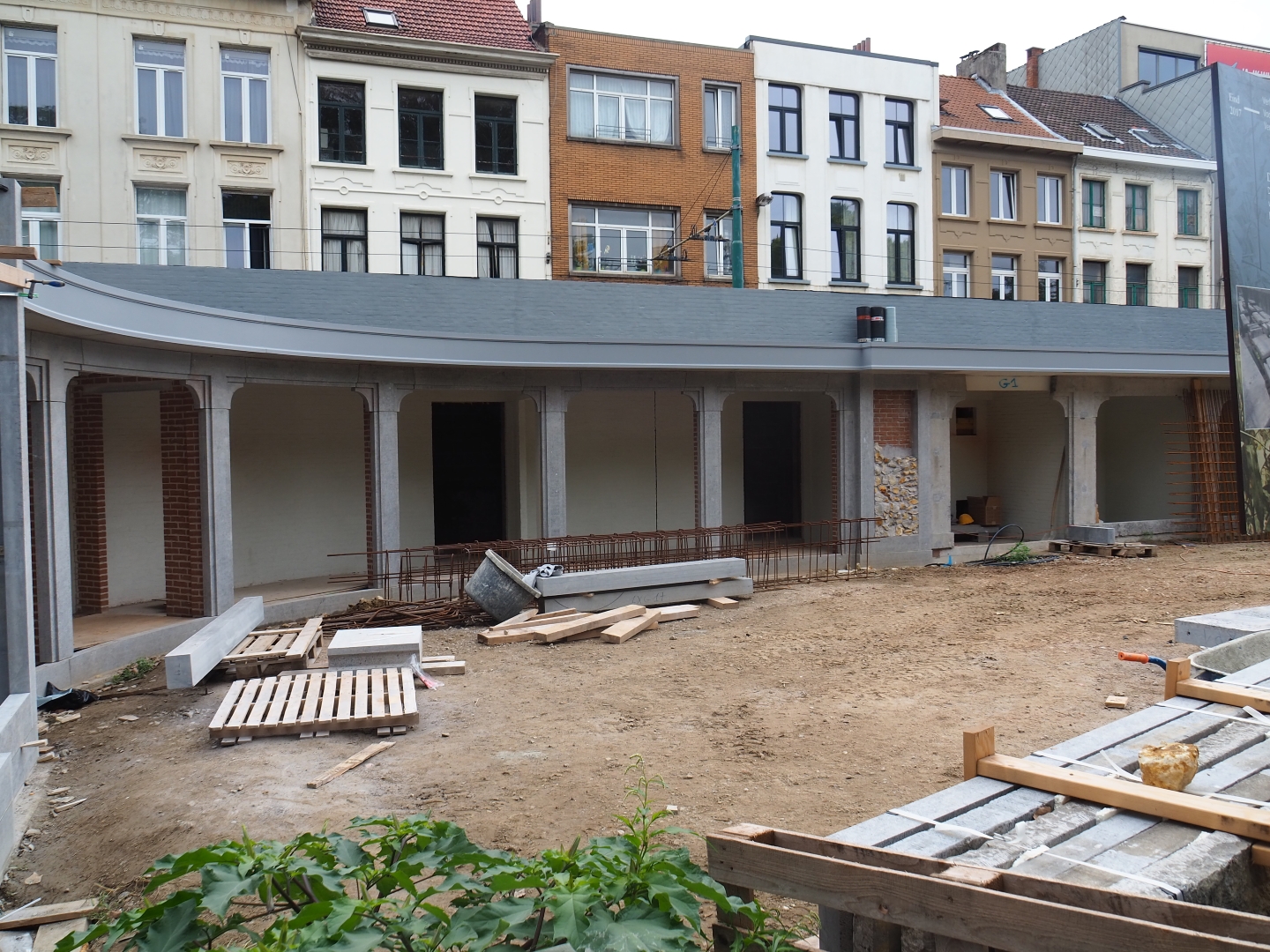 Bird-of-prey aviaries rebuild construction site