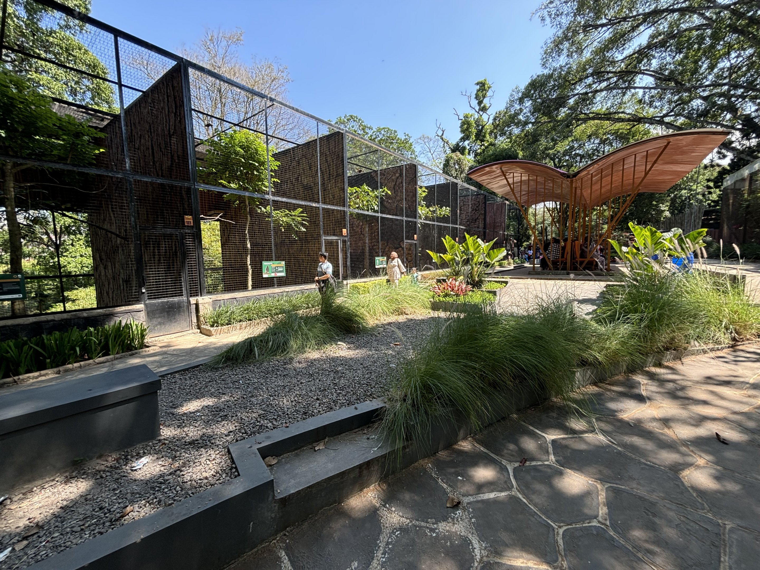 Bird of Prey Aviaries