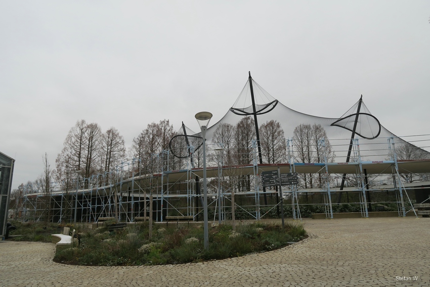 Bird tent - opened 2023