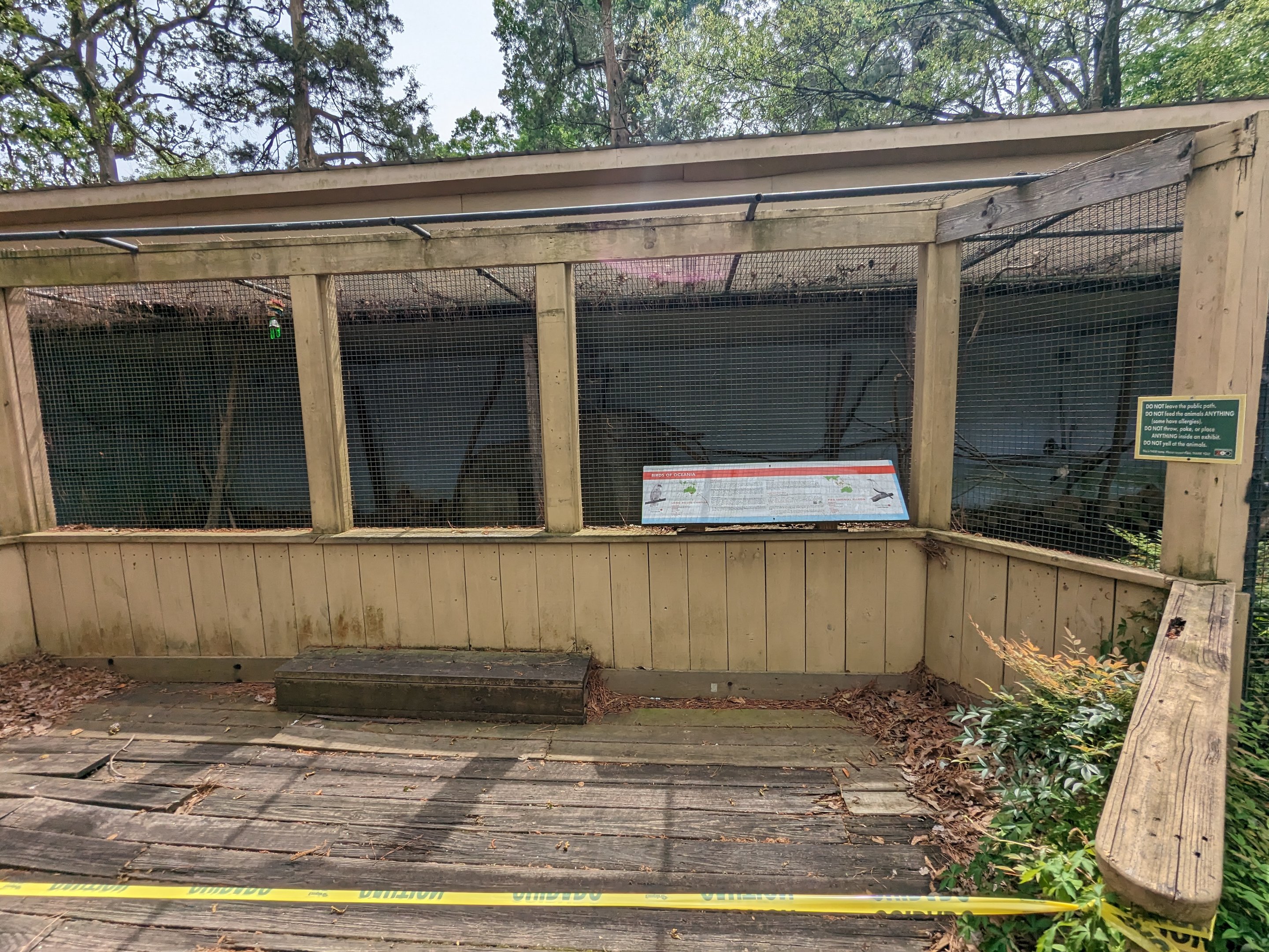 Bird Walk - Birds of Oceania aviary