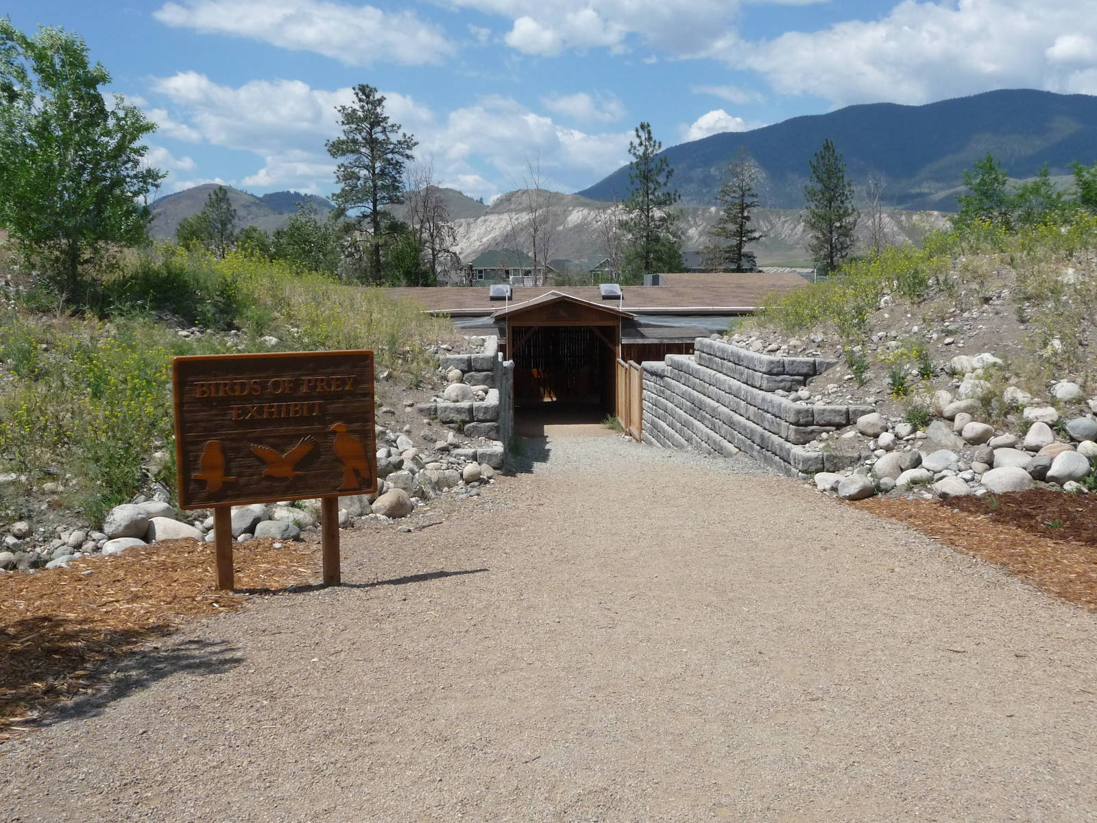 Birds Of Prey - Entrance