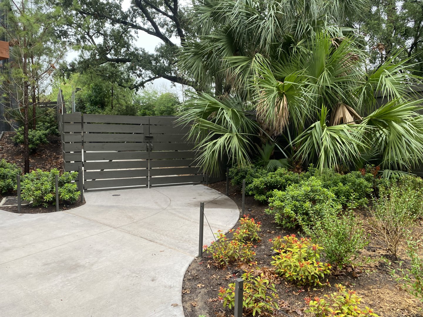 Birds of the World Keeper Gate