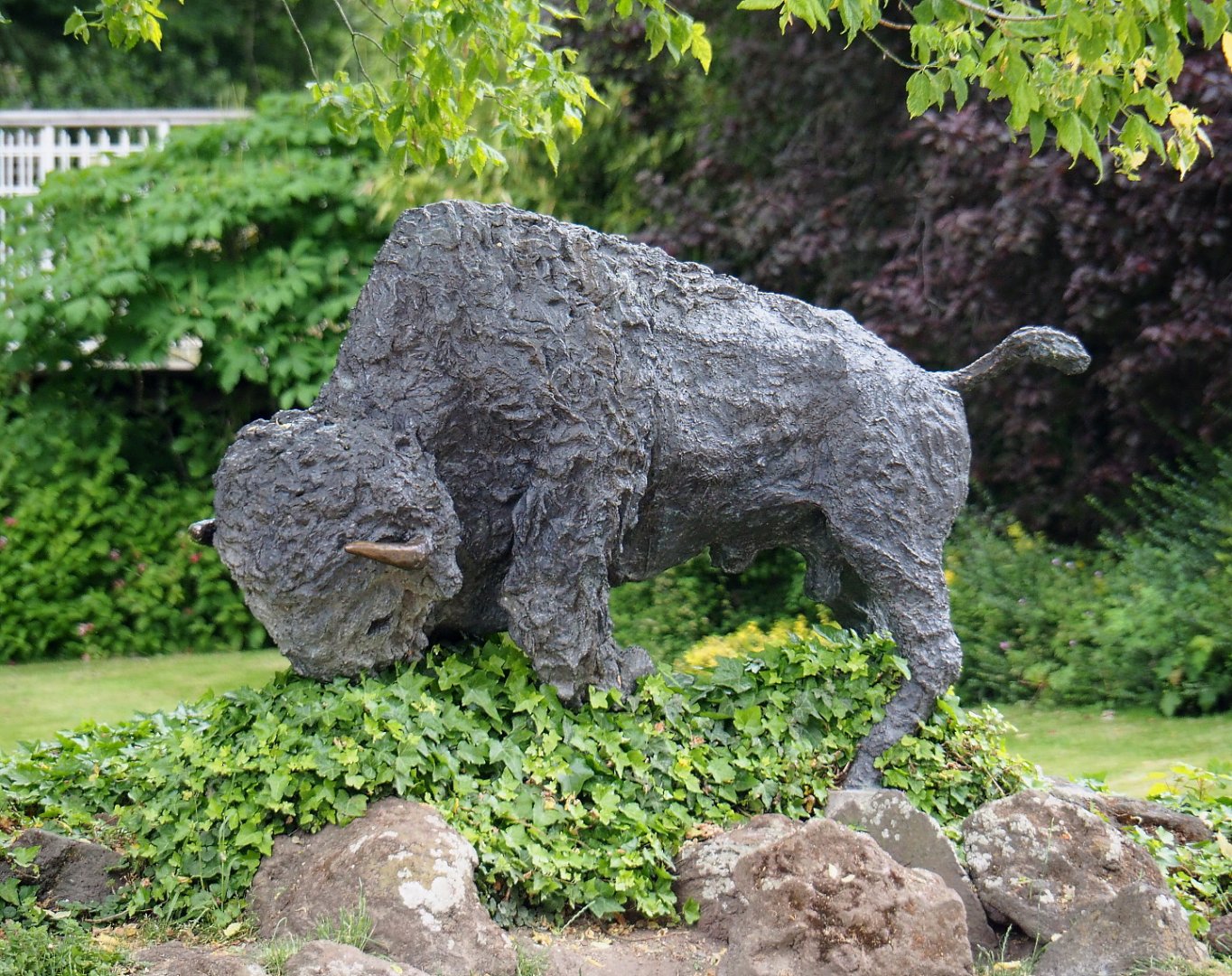Bison statue, 2021-06-12