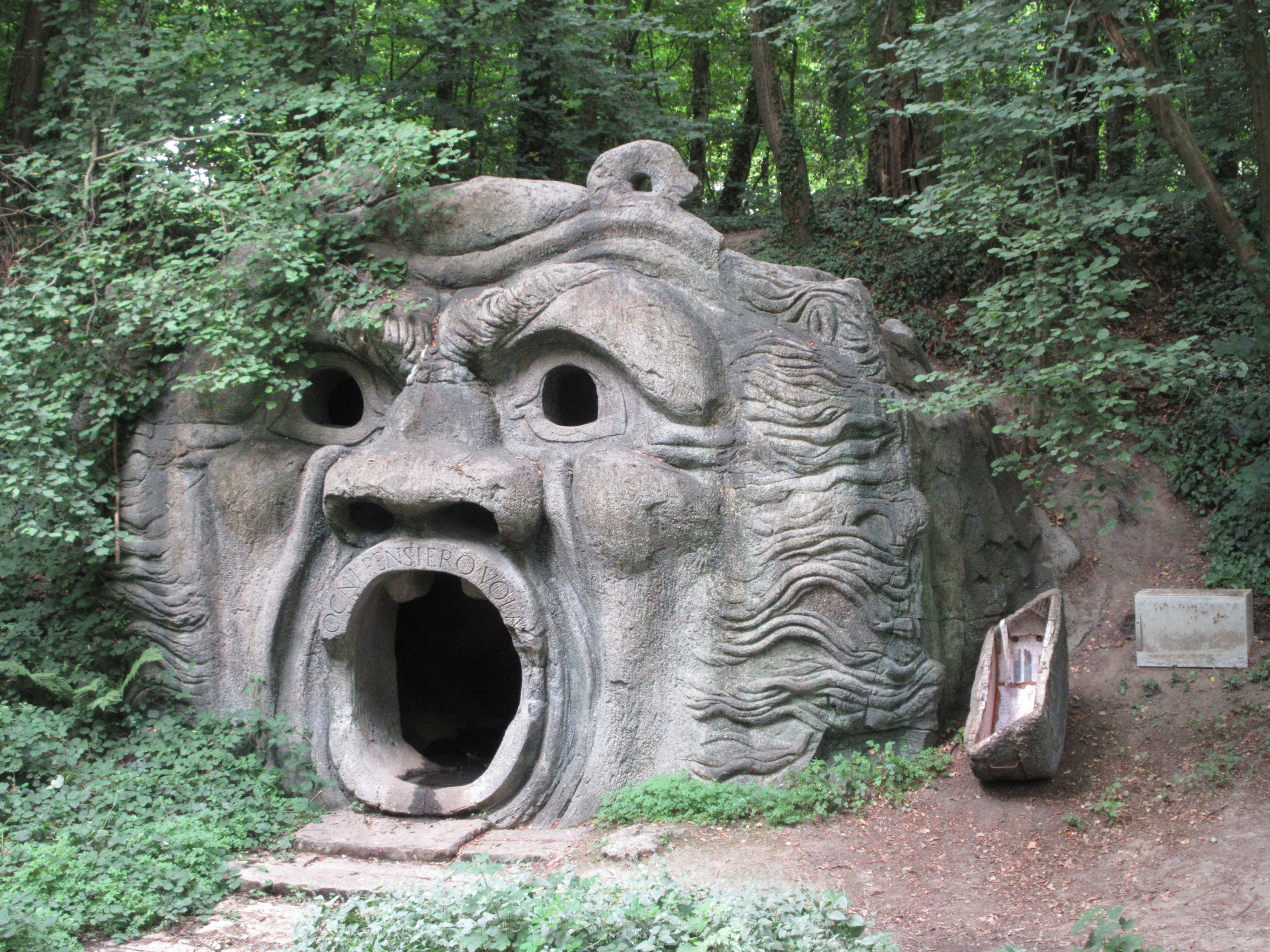 Bizarre Face (probably 20 feet tall)