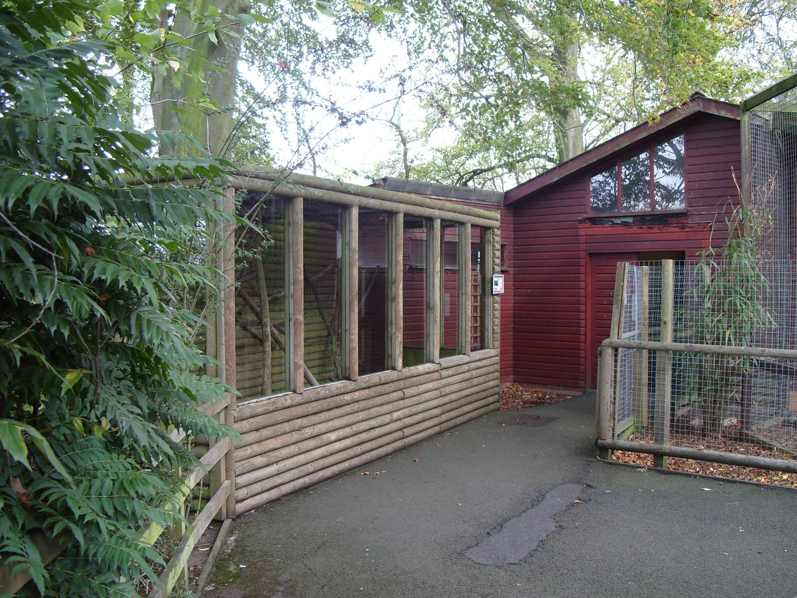 Black Howler Temp. Enclosure