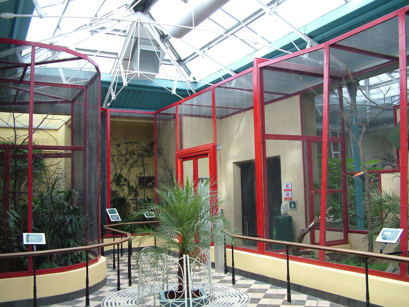 Blackburn Pavilion at London Zoo Oct 08