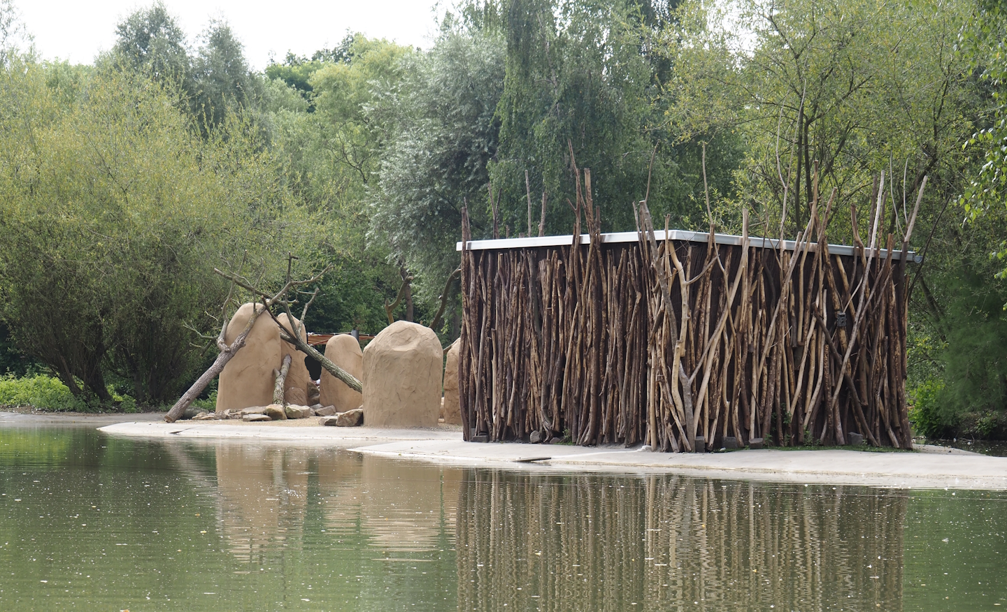 Boat Safari - Rock hyrax island and house, 2024-08-05