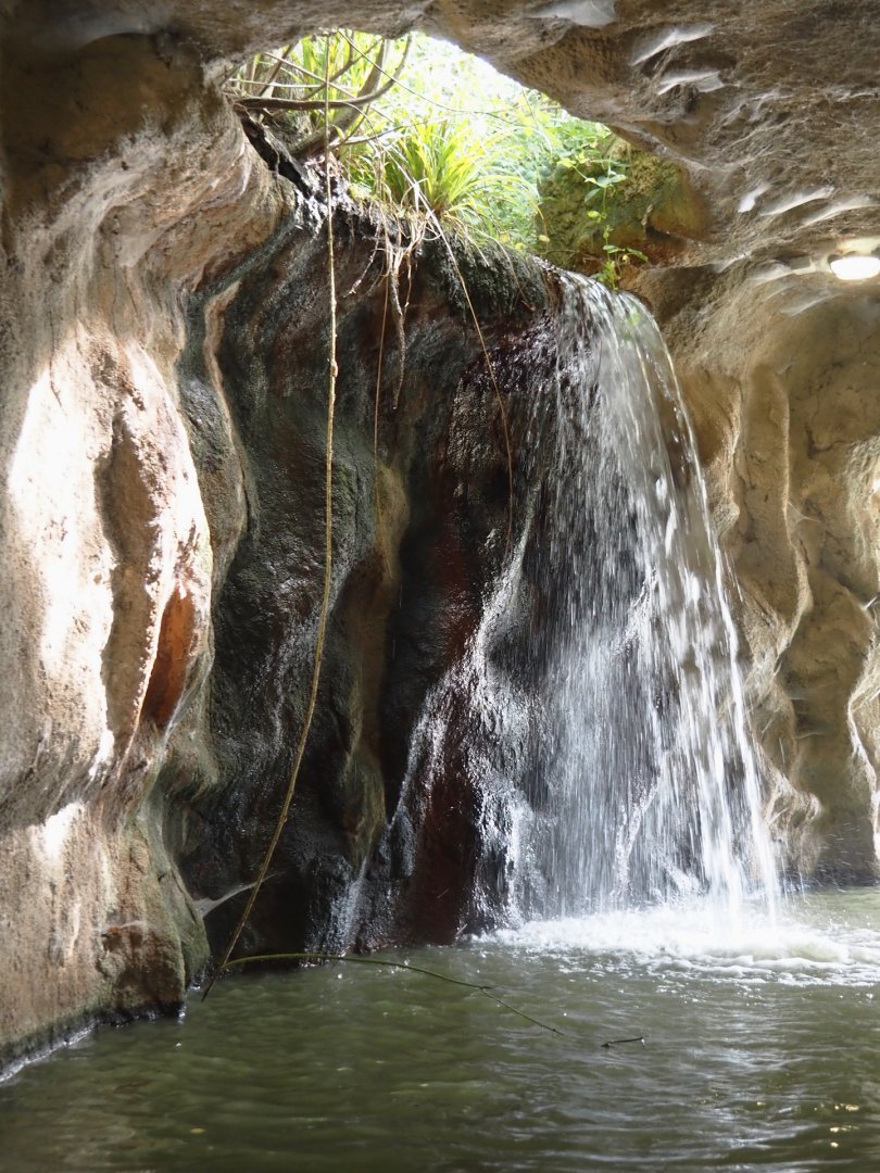 Boat Safari - Waterfall in cave, 2024-08-05