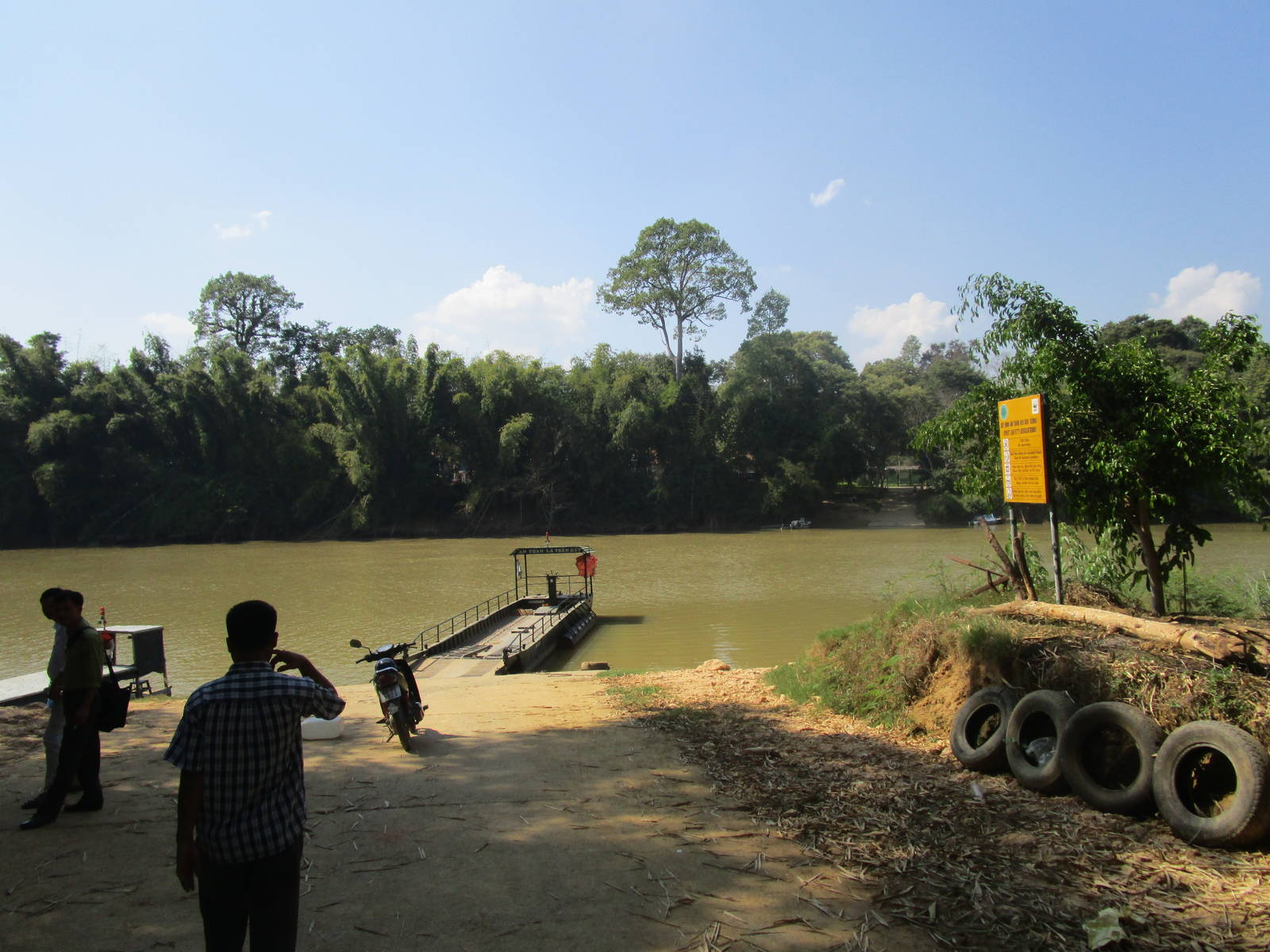 Boat to Cat Tien National Park
