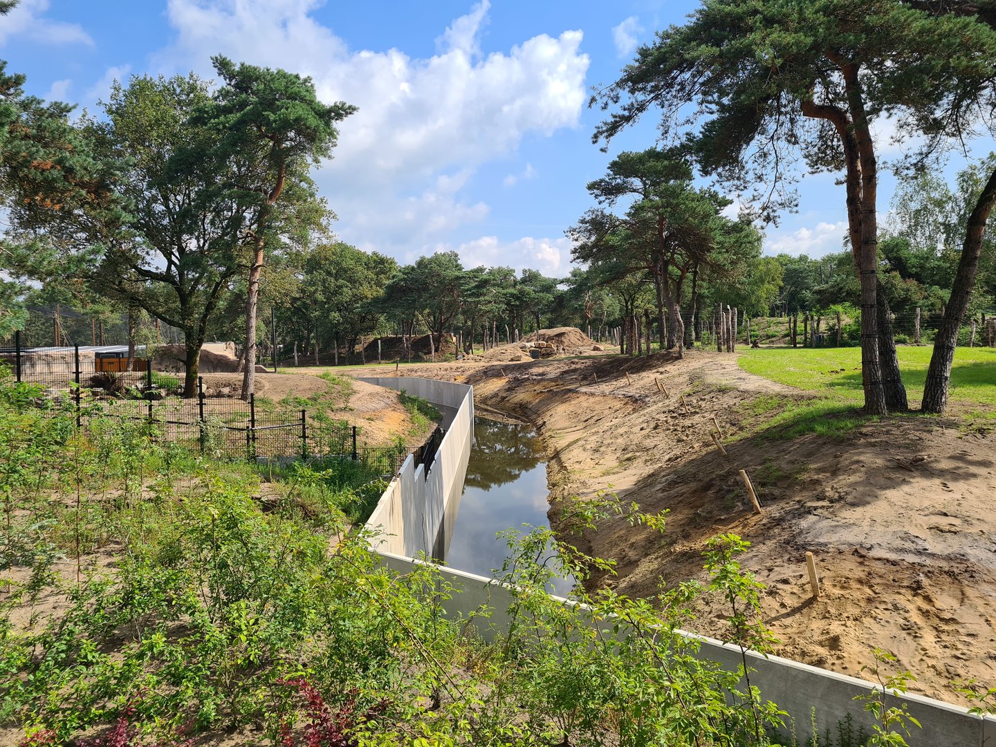 Border between elephant valley and Hyena enclosure
