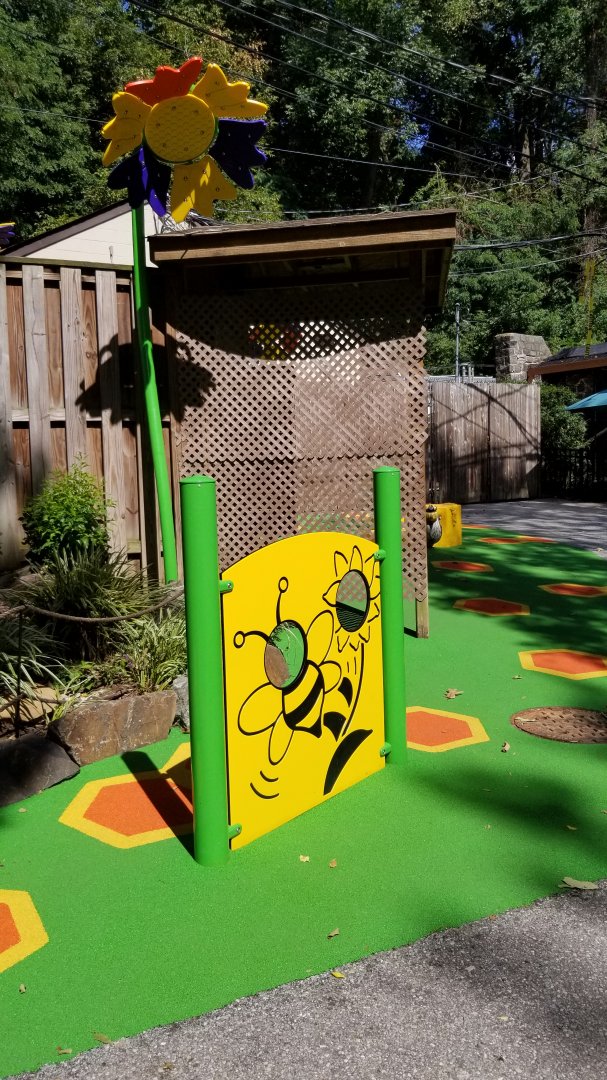 Brandywine Zoo - Bee play area