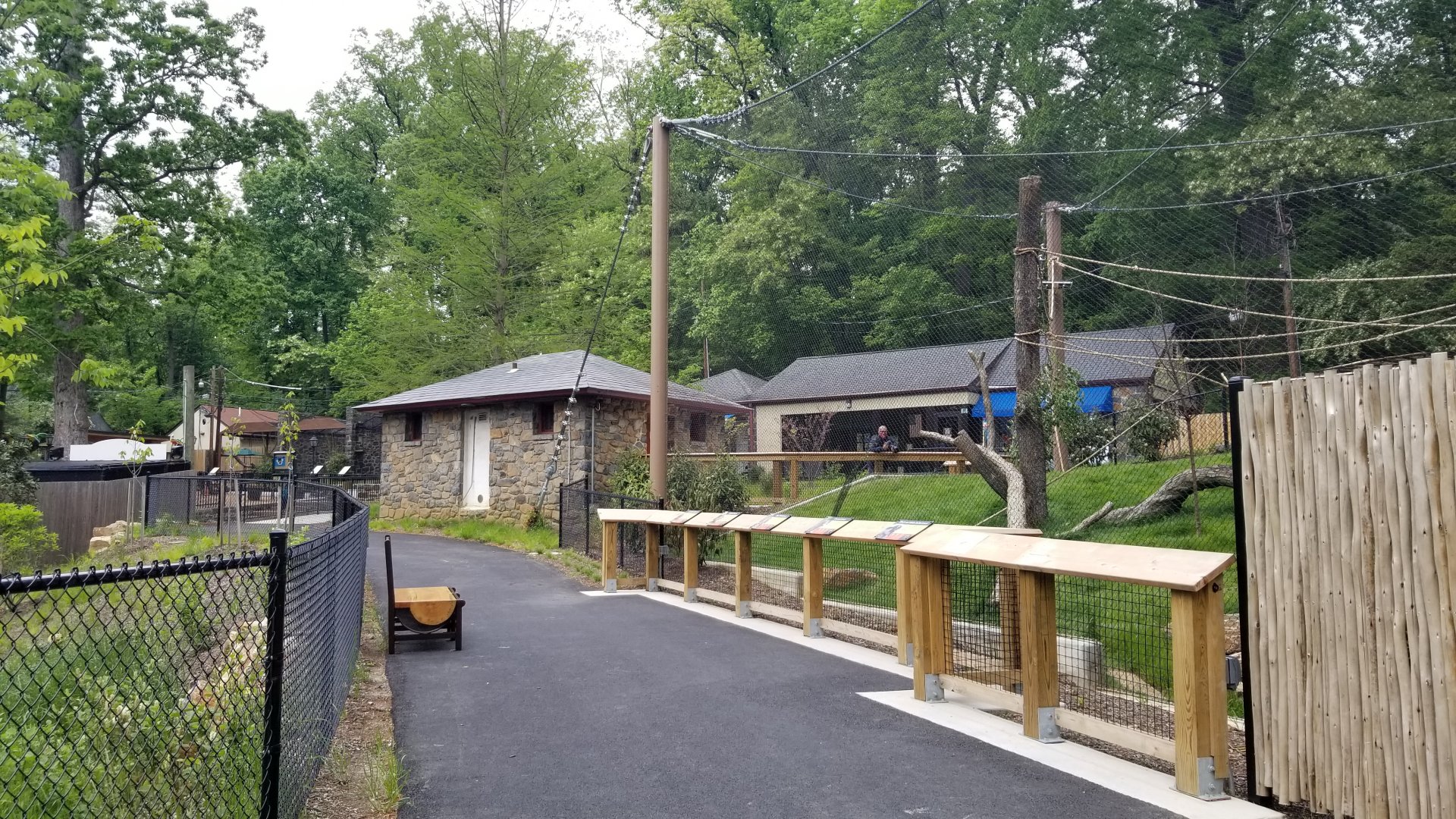 Brandywine Zoo - Lower path past lemurs (building ahead is bathrooms)