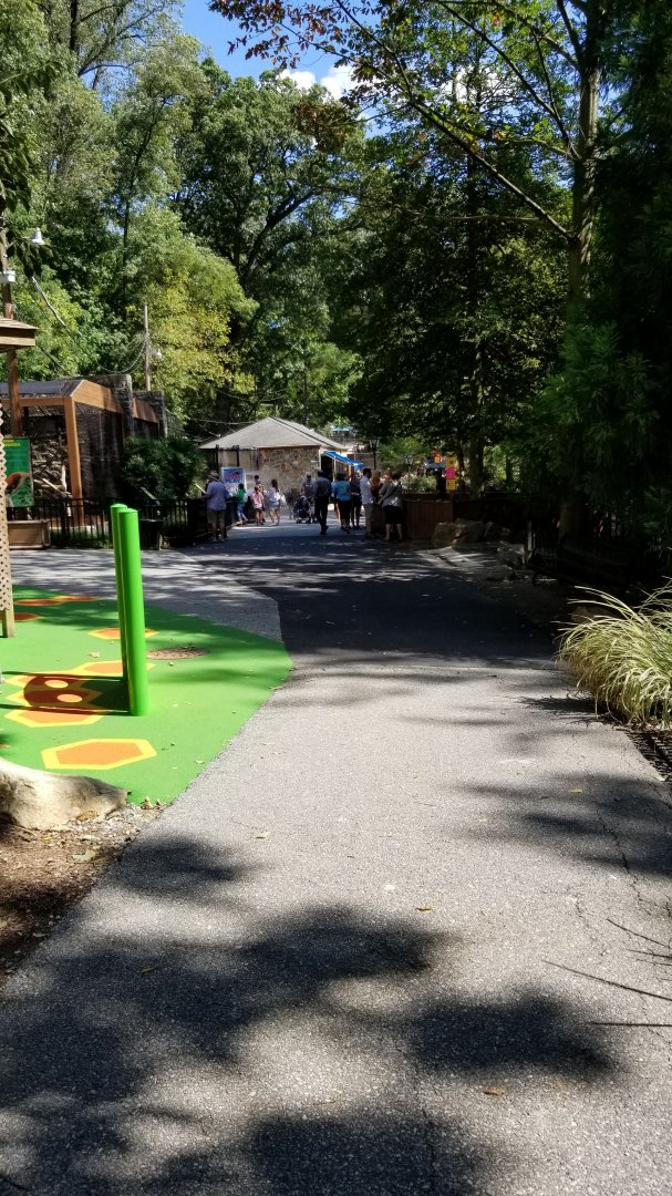 Brandywine Zoo - Walkway