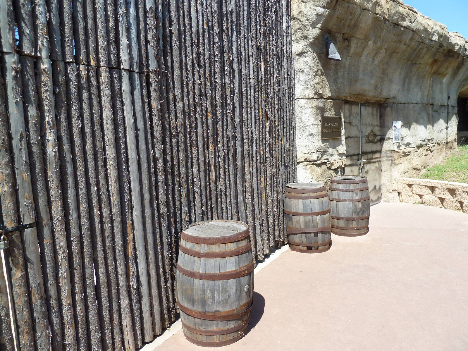 Brazos River Country - Fresh Water Aquarium/Terrarium Building - Exterior