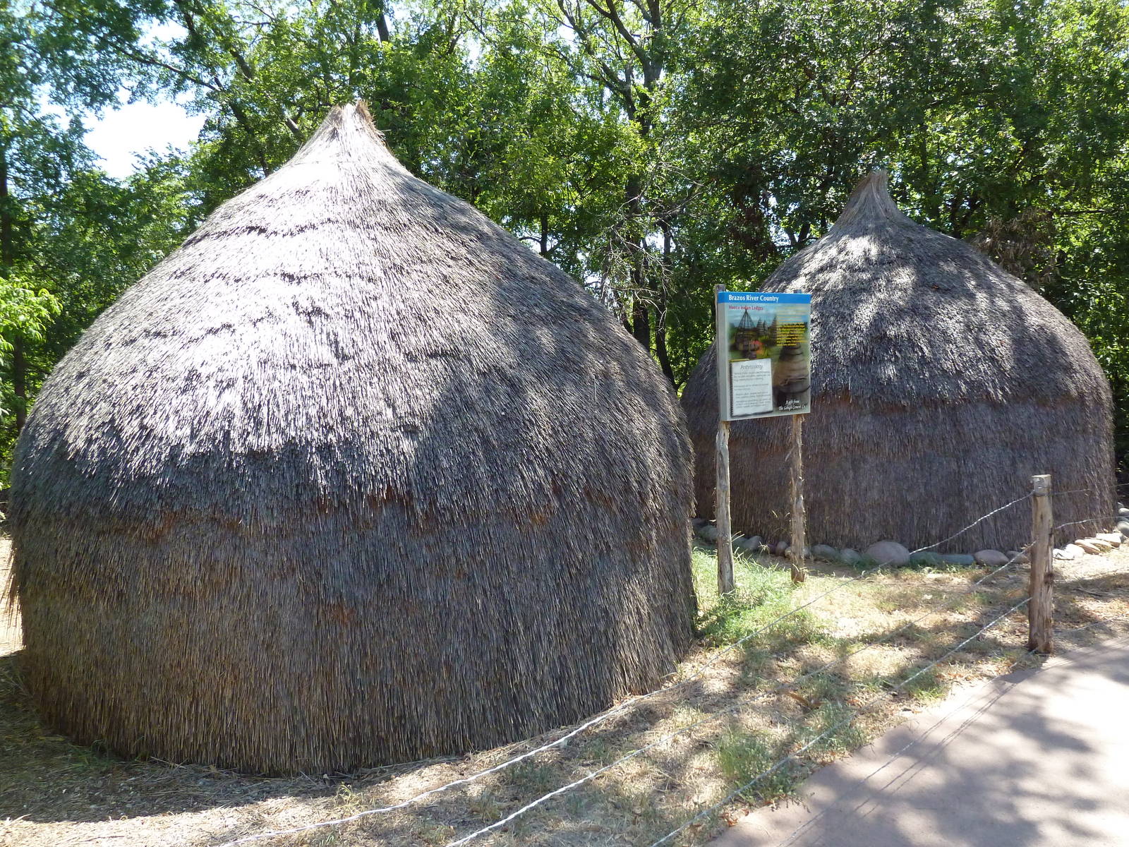 Brazos River Country - Hueco Indian Lodges