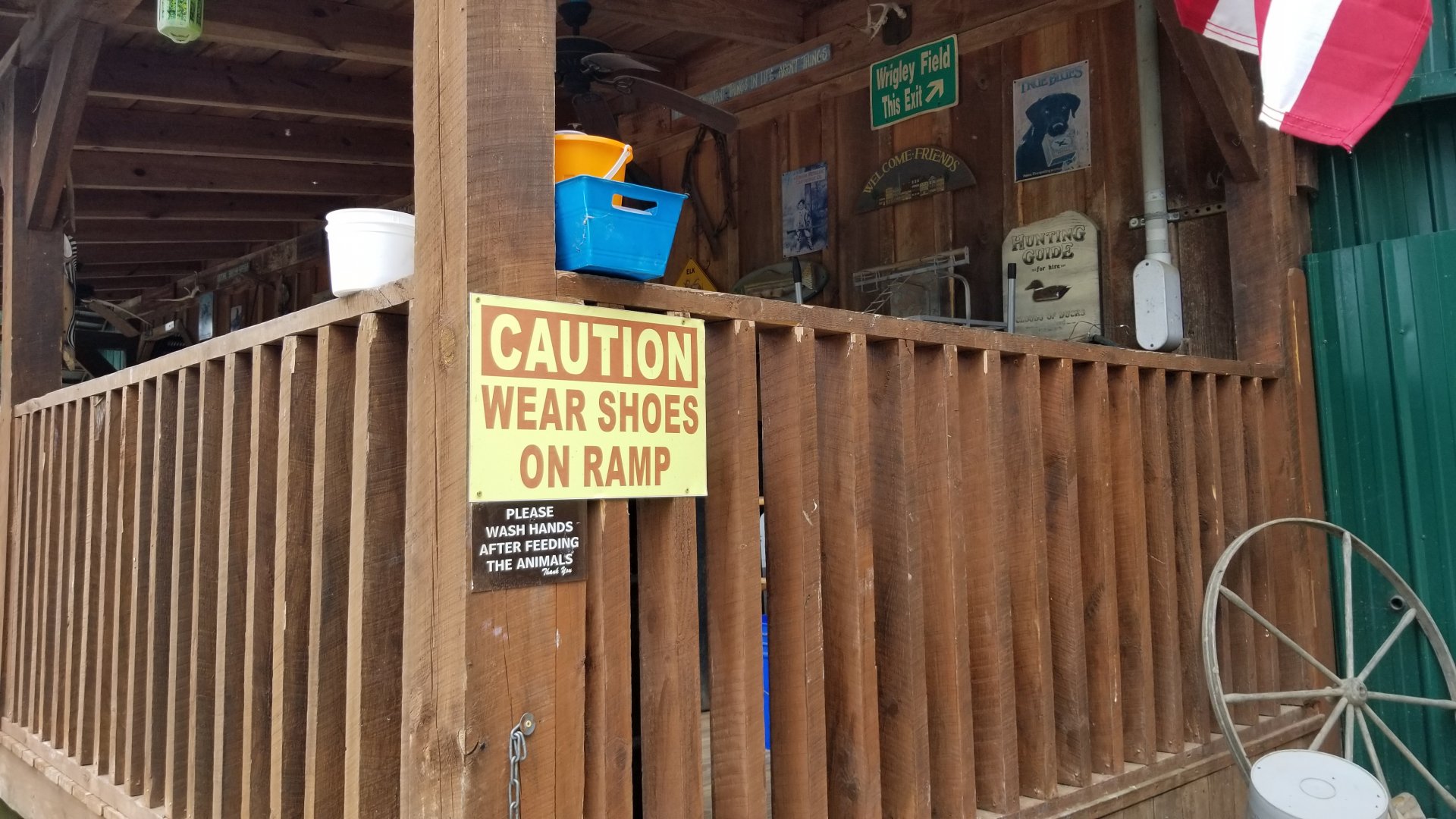 Briarwood Ranch SP - Signs on building