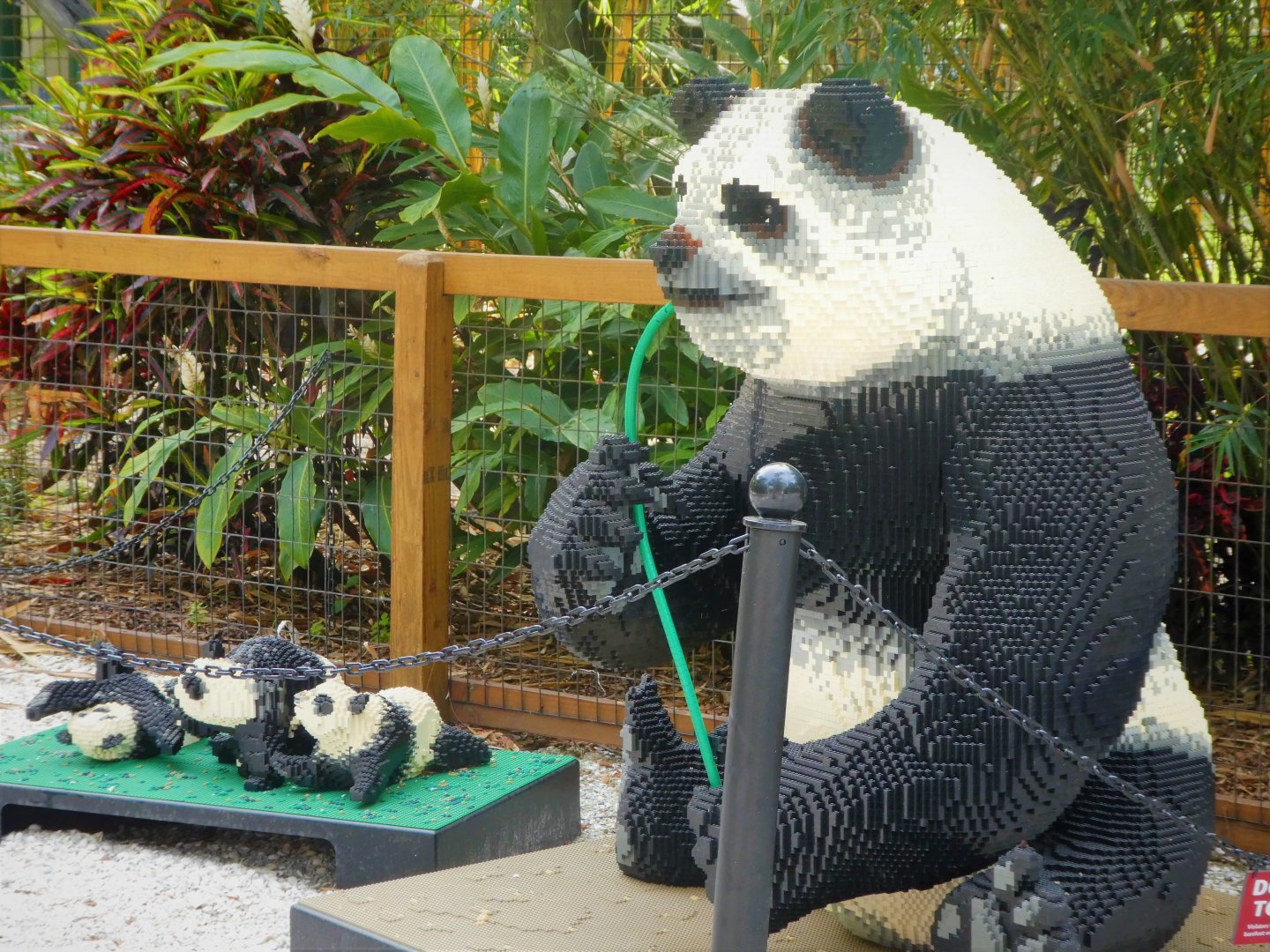BRICKLIVE! Animal Paradise - Giant Panda