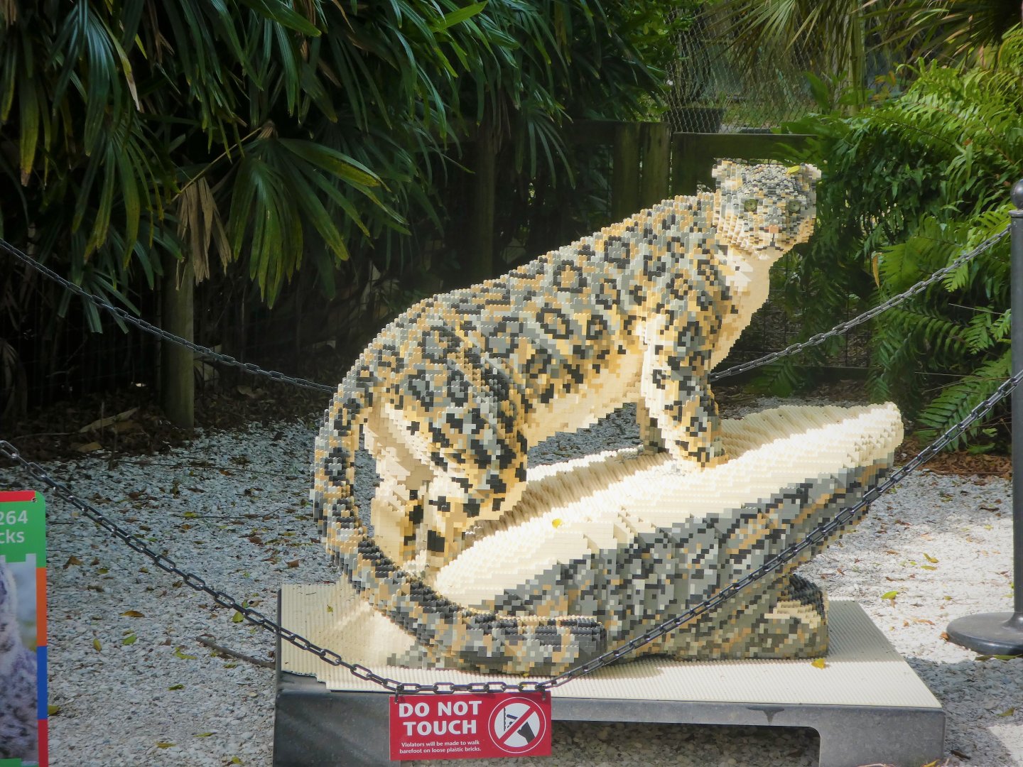 BRICKLIVE! Animal Paradise - Snow Leopard