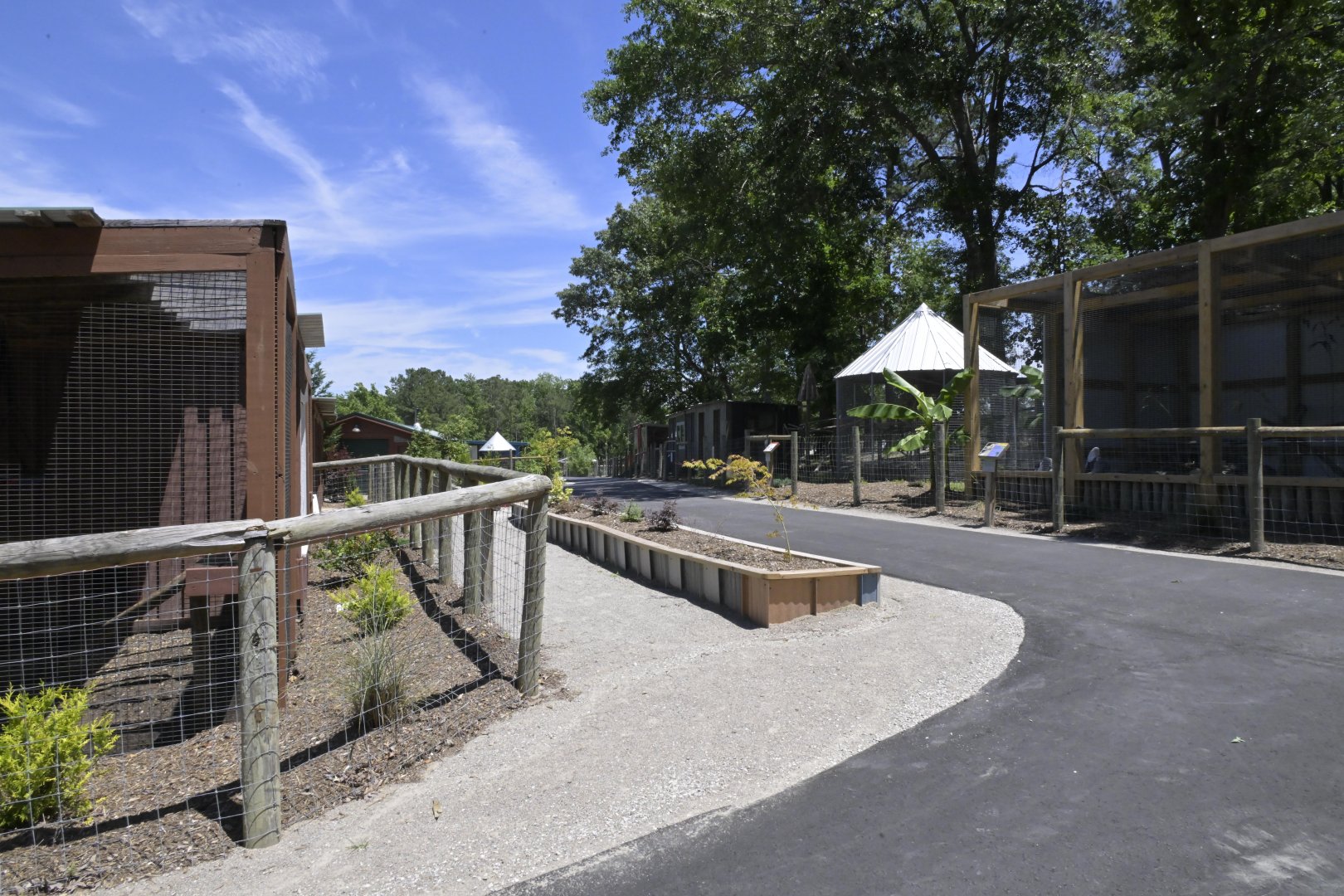 Broadway Zoological Park - General Scenery