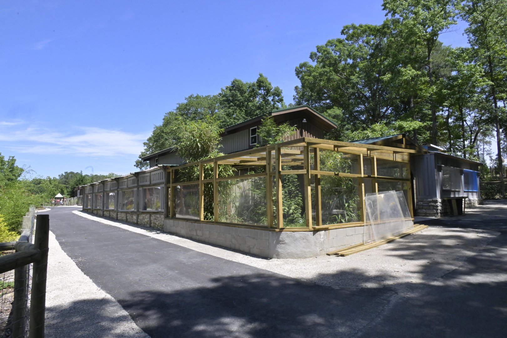 Broadway Zoological Park - Reptile Barn Exterior