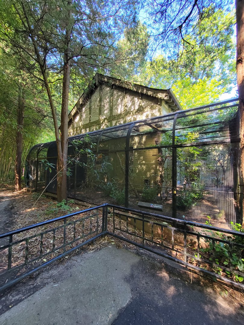 Bronx 7/22 - Pheasantry - Rotunda at end of row