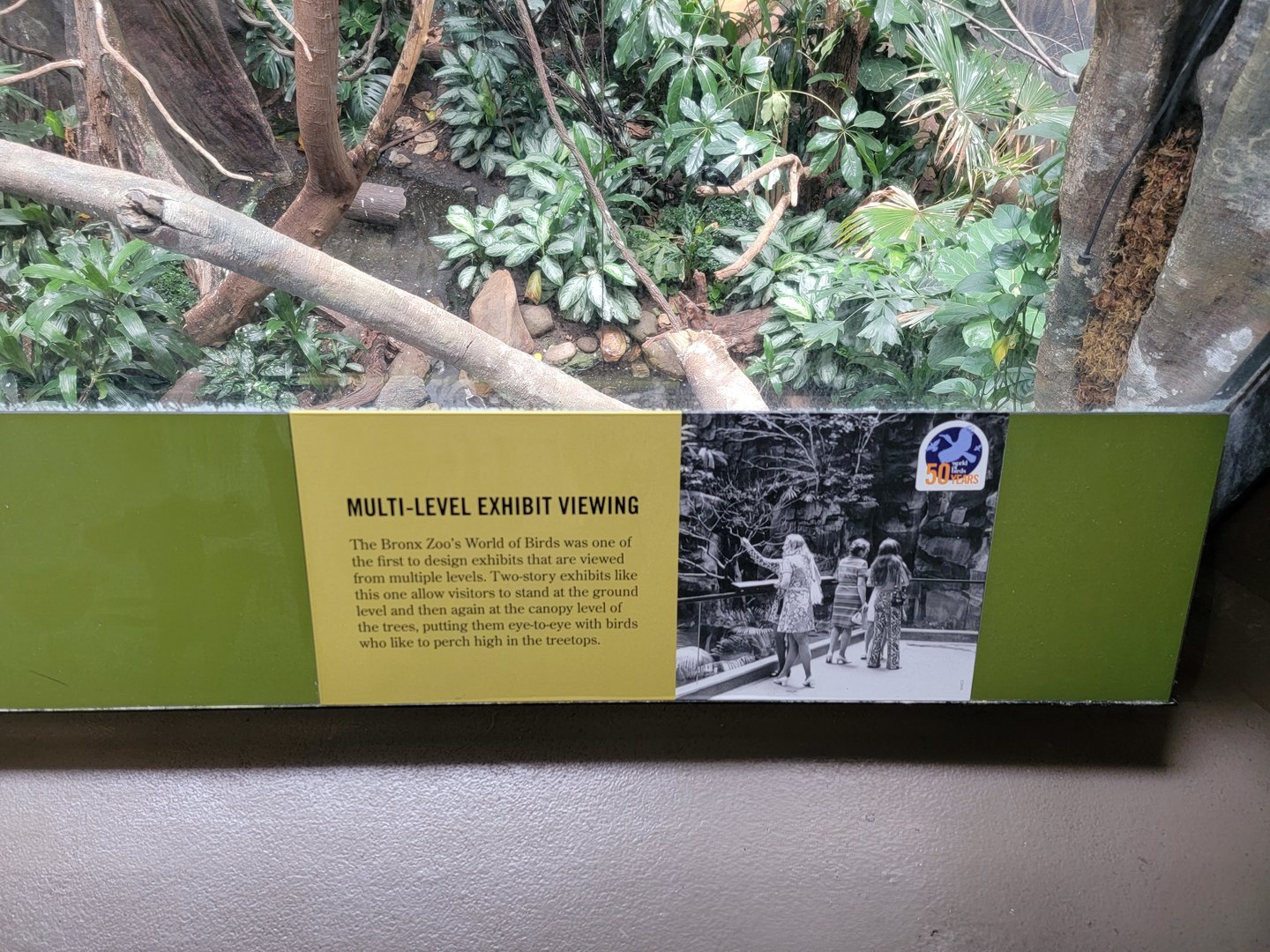 Bronx 7/22 - World of Birds - Multi-level viewing sign