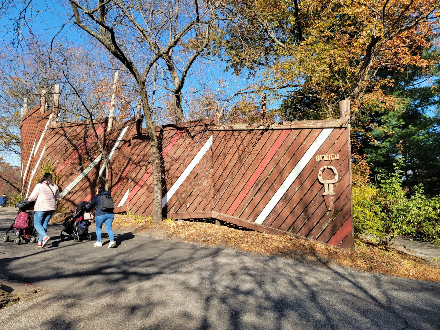 Bronx - Africa - Northern entrance to Africa