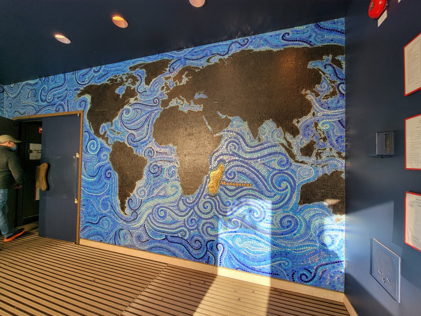 Bronx - Madagascar, inside front doors