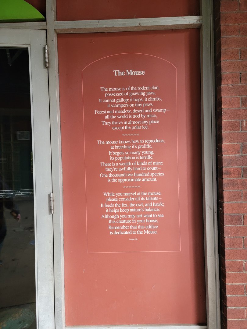 Bronx - Mouse House - Sign outside entrance