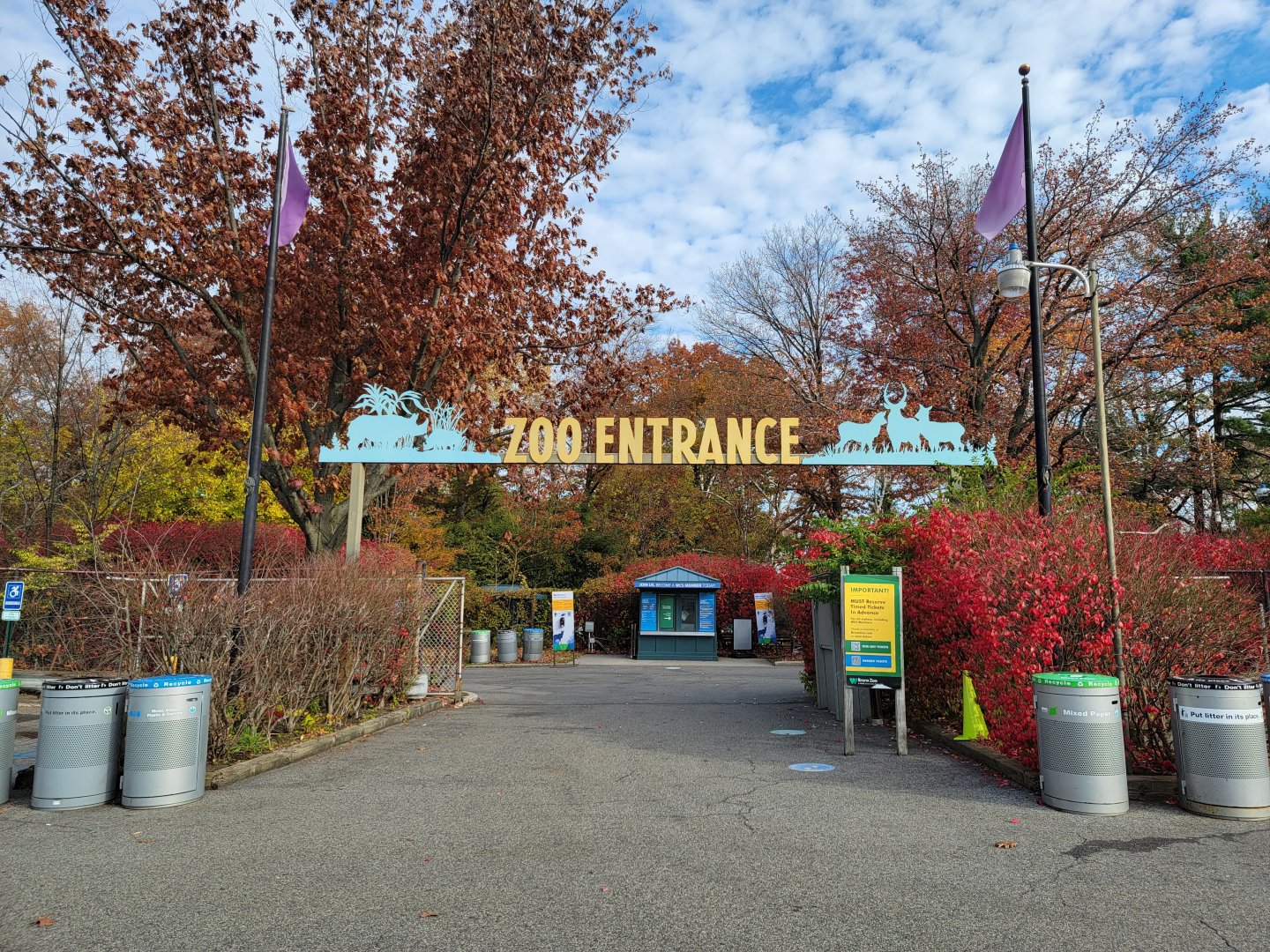 Bronx - Southern Blvd parking lot entrance