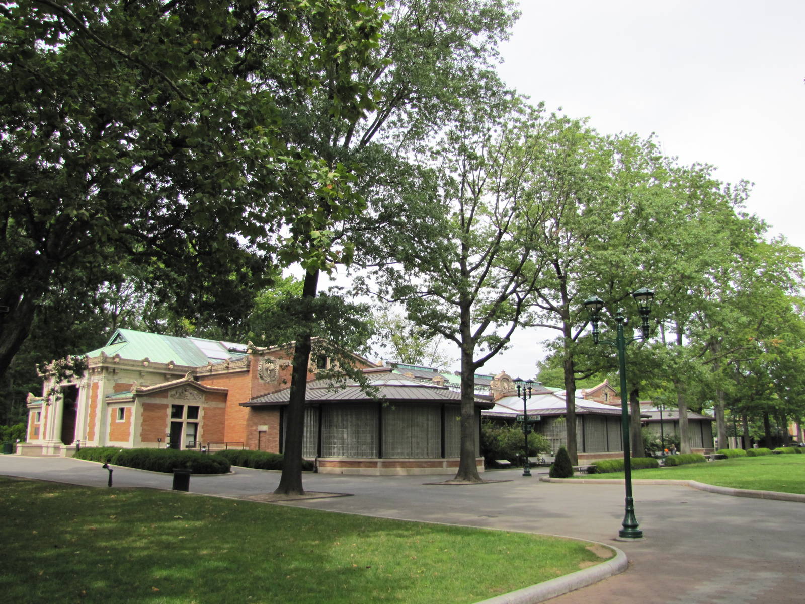 Bronx Zoo 2010 - Former Lion House on historic Astor Court