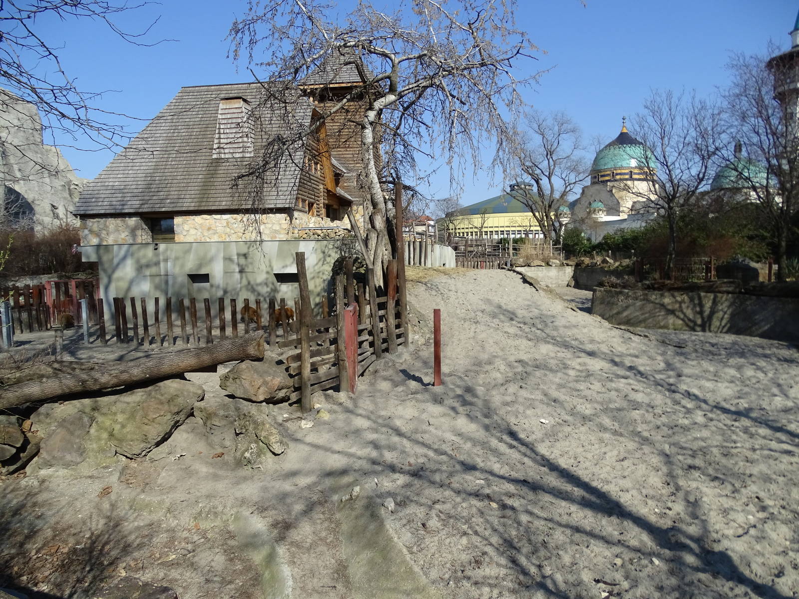 Buffalo house and outdoor enclosures