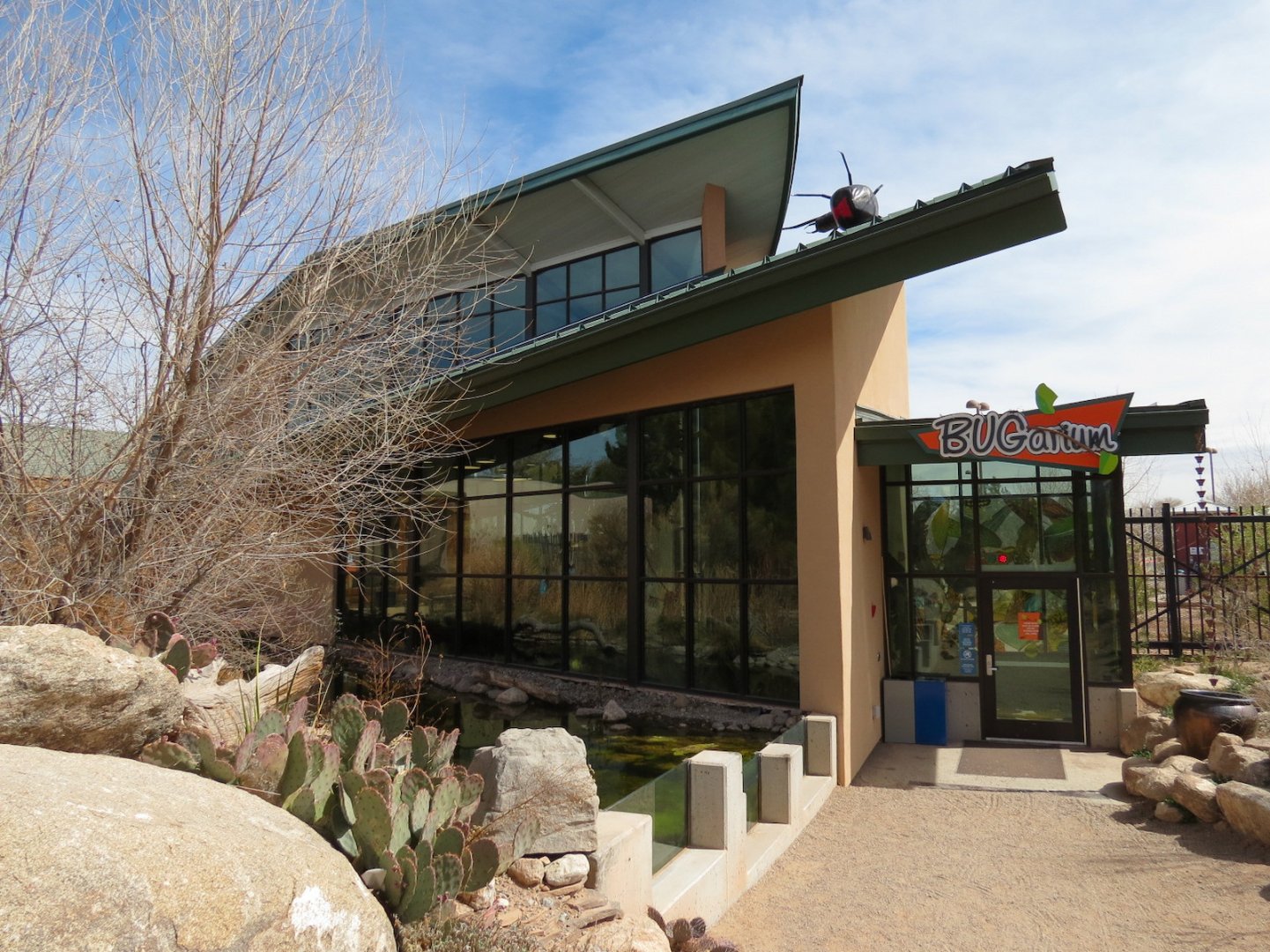 Bugarium - Exterior
