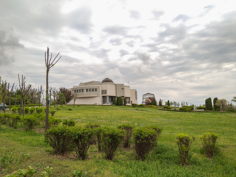 building of the aquarium and planetarium