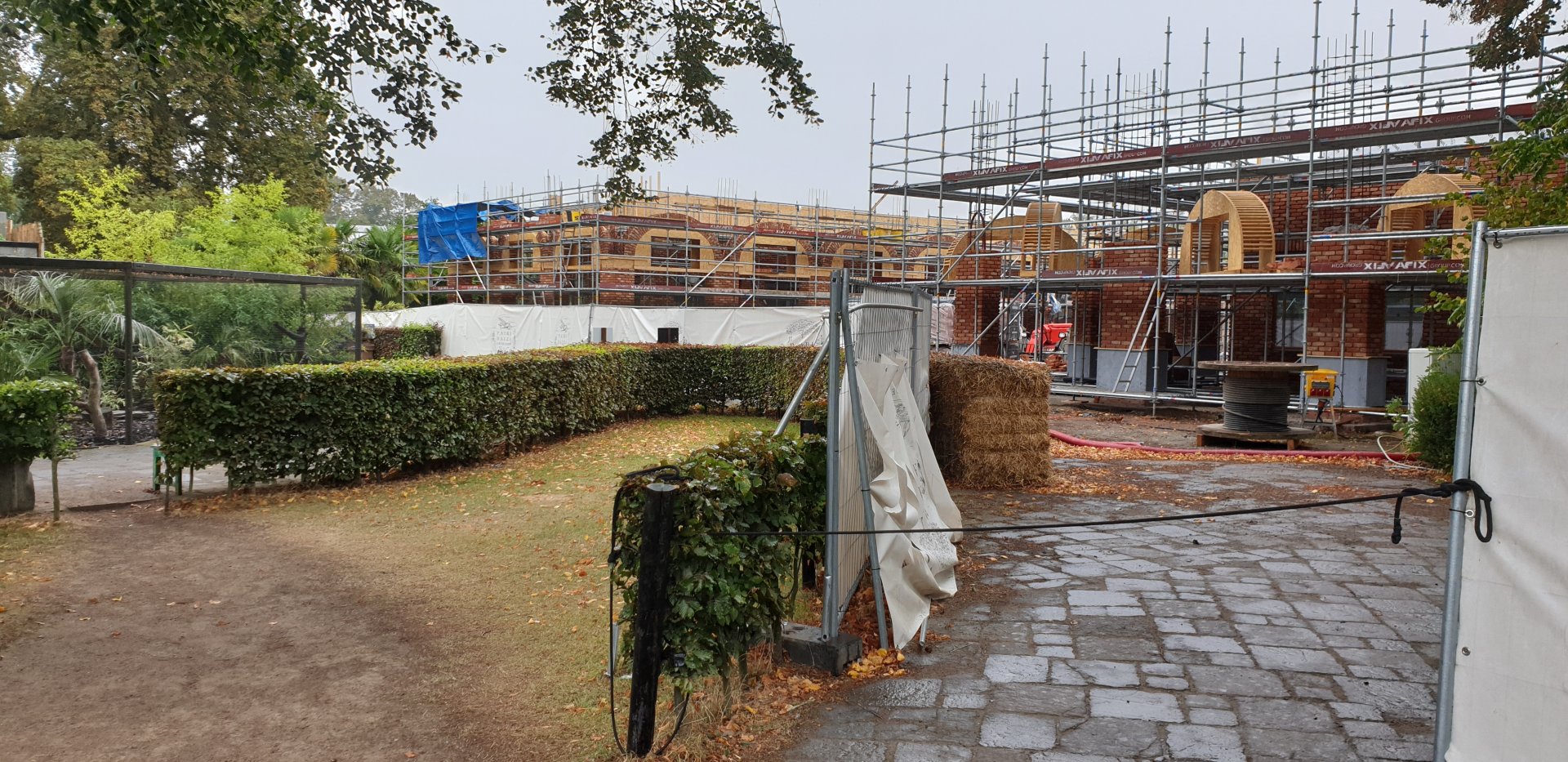 Building-site in front of the Aquarium