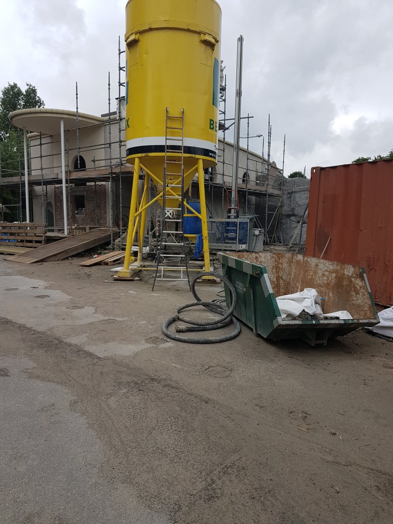 Building-site new Gelada-enclosure