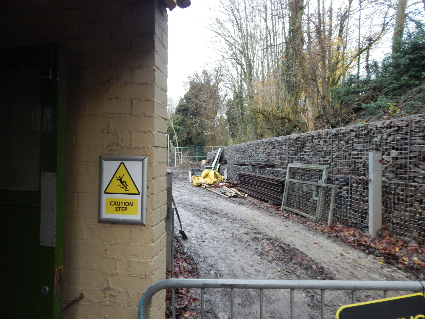 Building work behind Giraffe House 241122